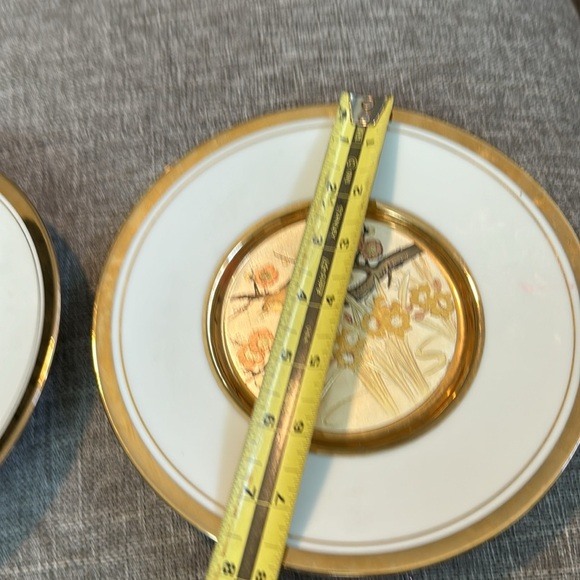 VINTAGE ART OF CHOKIN 24K GOLD EDGED 6” PLATE WITH FLOWER DESIGN two pla… - Picture 5 of 10